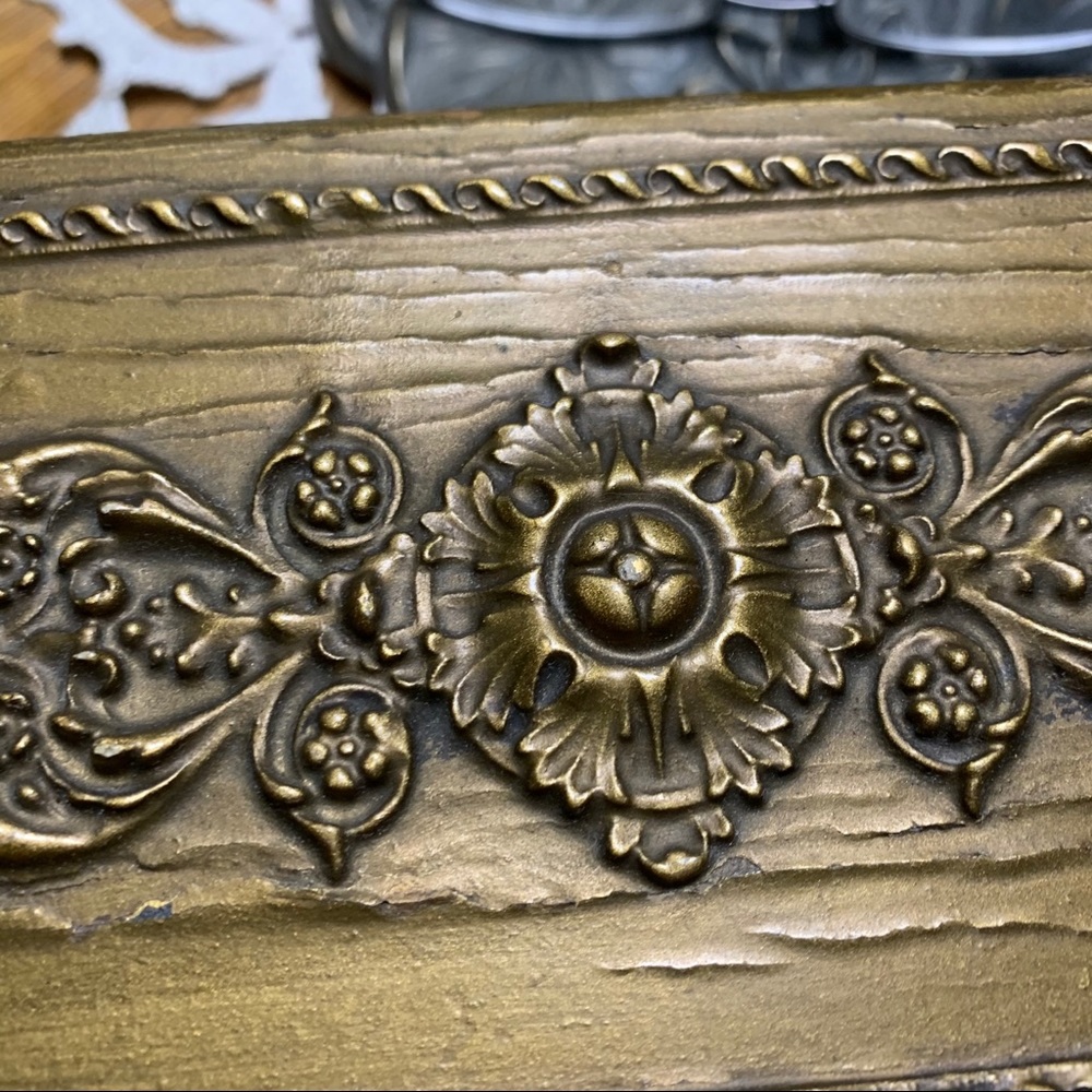 Vintage Gilt Wood & Gesso Dresser Top Glove Box - Picture 3 of 13